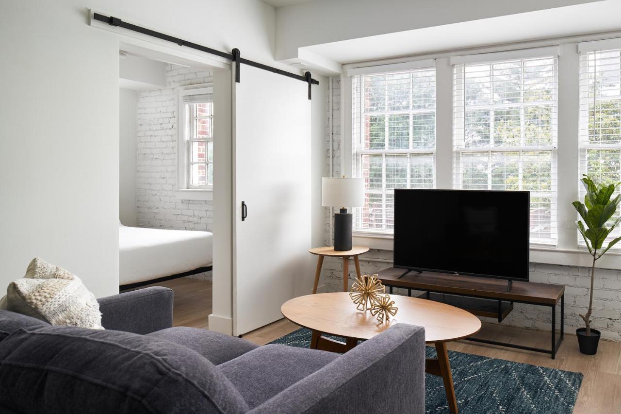 Kasa Revival Apartment